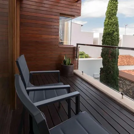 Vivienda El Cipres. Terraza Con Espectaculares Vistas Al Mar. *